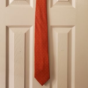 👔The tie bar orange textured tie with microdots